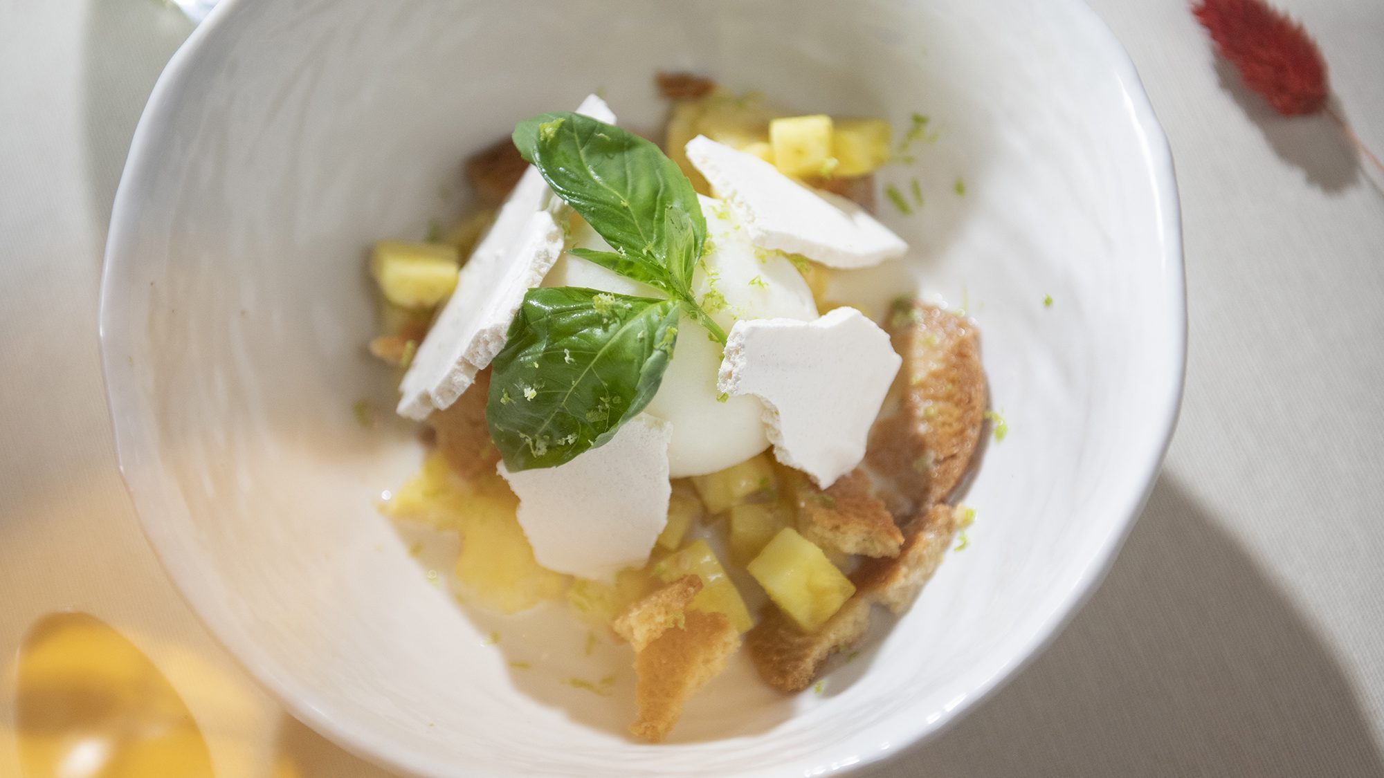 Ananas rôti, espuma Miel de fleurs de Provence IGP